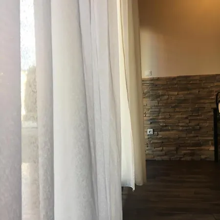 Διαμέρισμα Medences Oenallo 4 Fos 2 Legteru, Felszerelt Foeldszinti Apartman, Terasszal, Wi-fivel, 30 Meterre A Strandtol Σίοφοκ