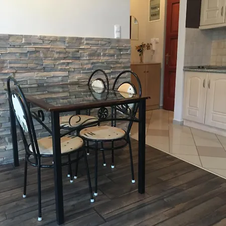Medences Oenallo 4 Fos 2 Legteru, Felszerelt Foeldszinti Apartman, Terasszal, Wi-fivel, 30 Meterre A Strandtol Σίοφοκ