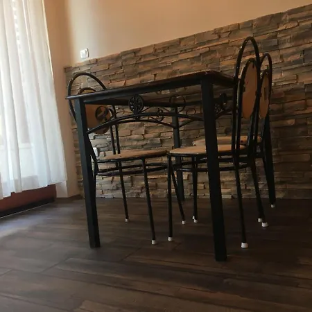 Medences Oenallo 4 Fos 2 Legteru, Felszerelt Foeldszinti Apartman, Terasszal, Wi-fivel, 30 Meterre A Strandtol Διαμέρισμα Σίοφοκ