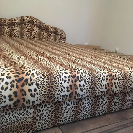 Medences Oenallo 4 Fos 2 Legteru, Felszerelt Foeldszinti Apartman, Terasszal, Wi-fivel, 30 Meterre A Strandtol شقة *
