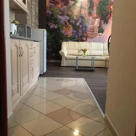 Apartment Medences Onallo 4 Fos 2 Legteru, Felszerelt Foldszinti Apartman, Terasszal, Wi-fivel, 30 Meterre A Strandtol *